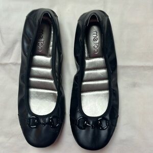 ……me Too super adorable flats